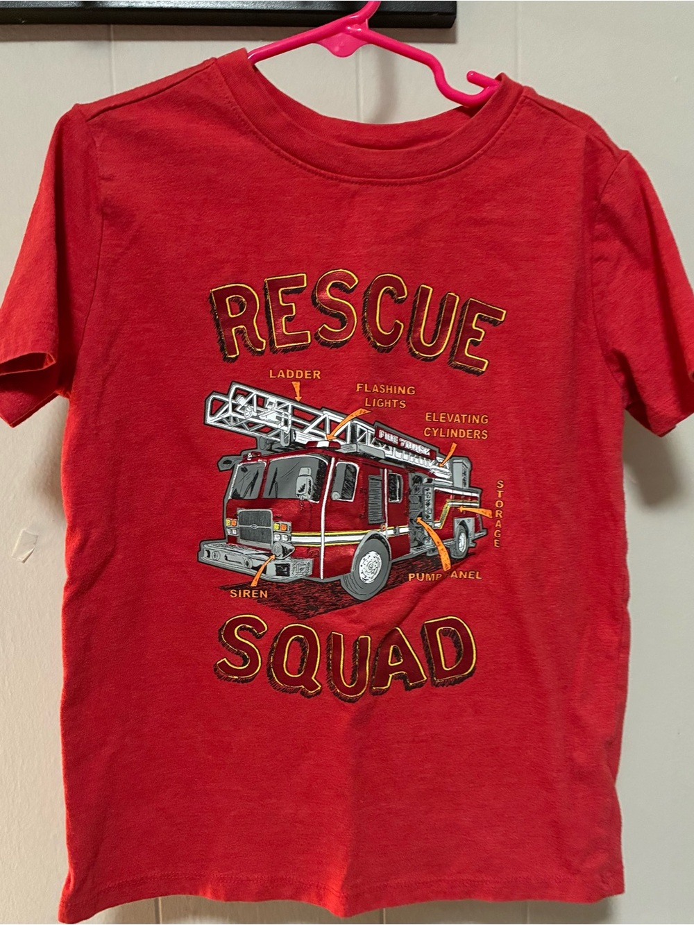 Cat & Jack rescue squad graphic t-shirt boys size S 6/7 firetruck